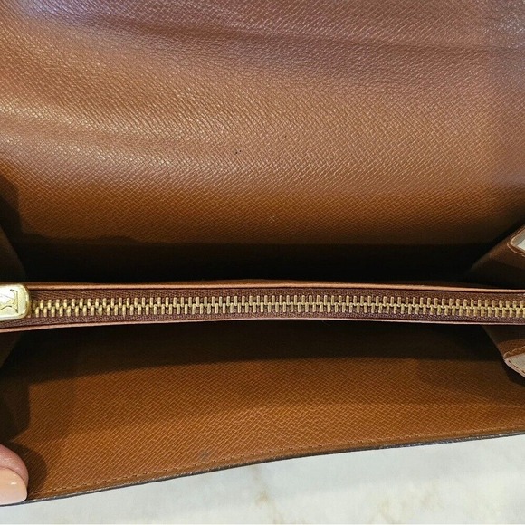 Louis Vuitton Monogram Sarah Wallet - Brown w/COA! - Picture 6 of 15